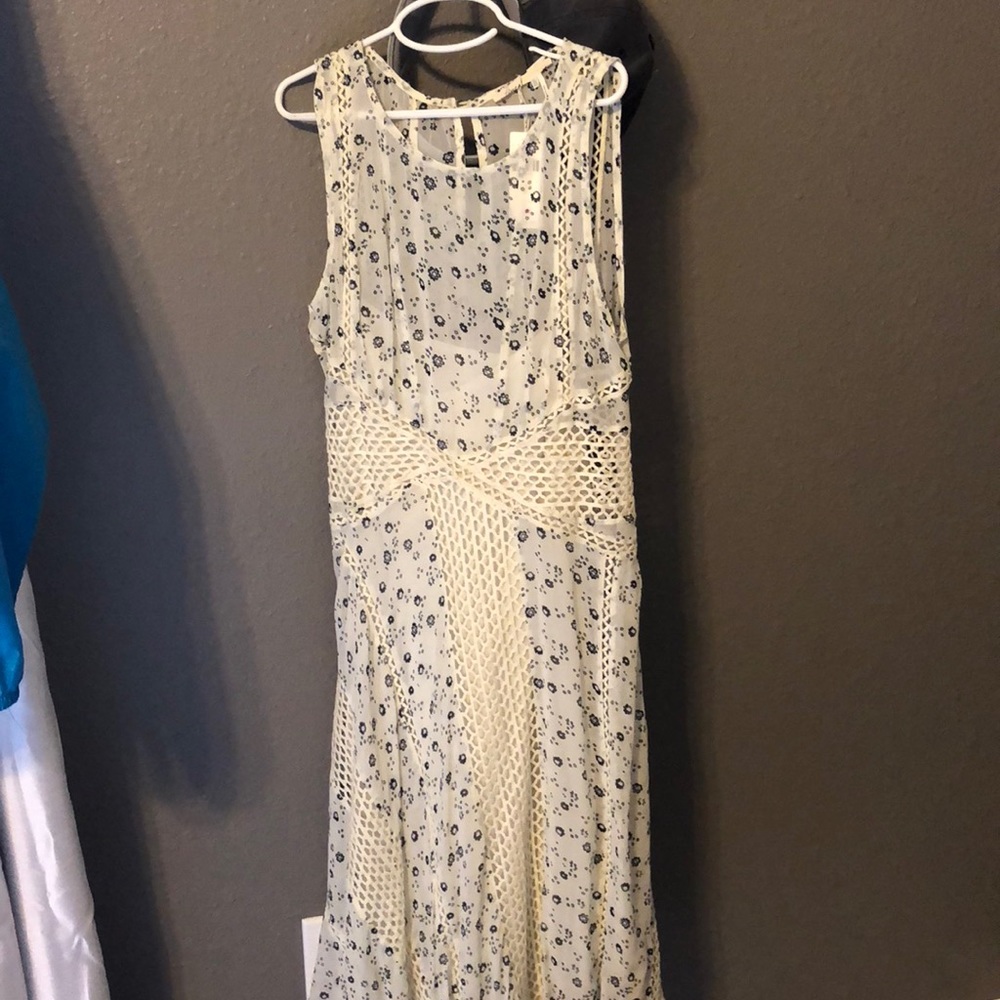NWT Anthropologie White Dress + Flowers